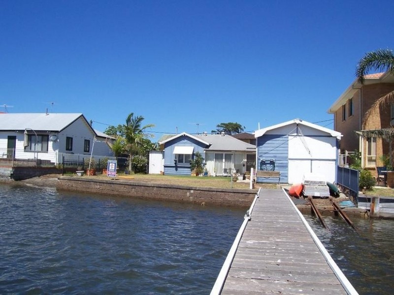 8 Alexander Place, Swansea NSW 2281