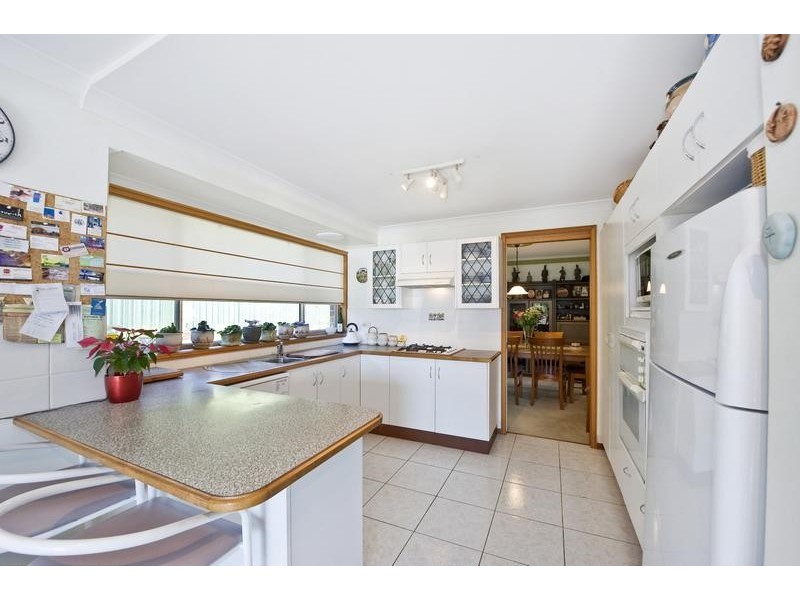 21 Emerald Close, Caves Beach NSW 2281