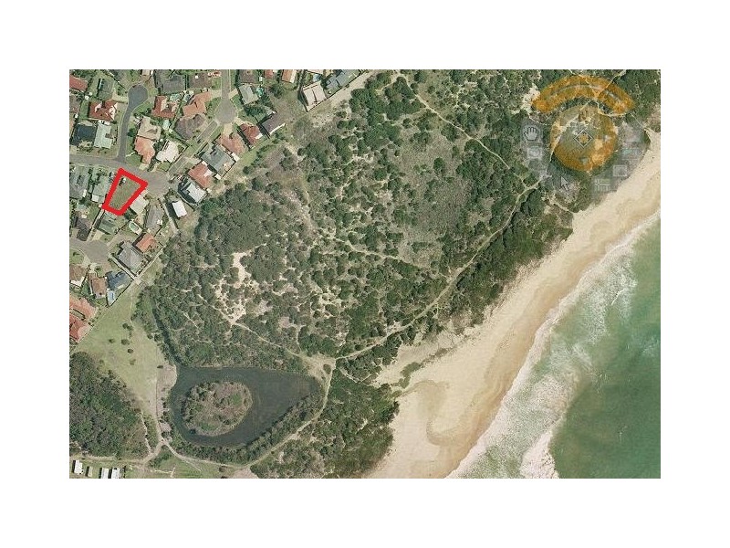 32 Oceanside Drive, Caves Beach NSW 2281