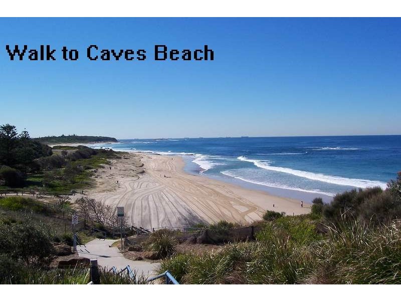 11 Park Avenue, Caves Beach NSW 2281