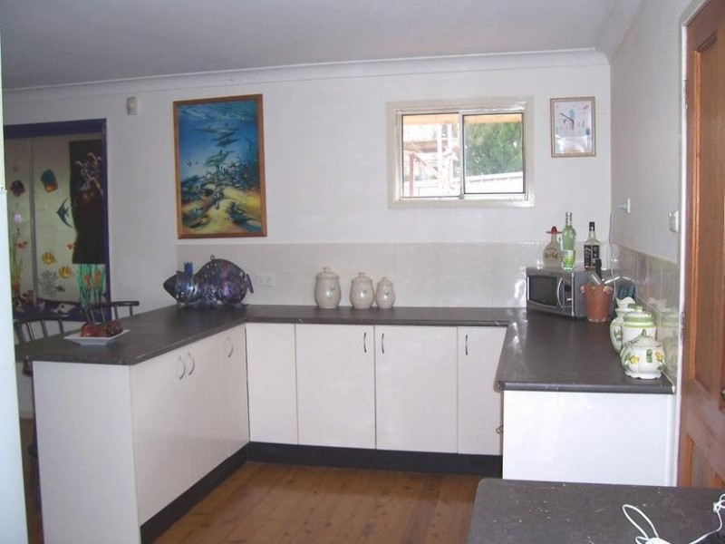 16 Central Ave, Nords Wharf NSW 2281