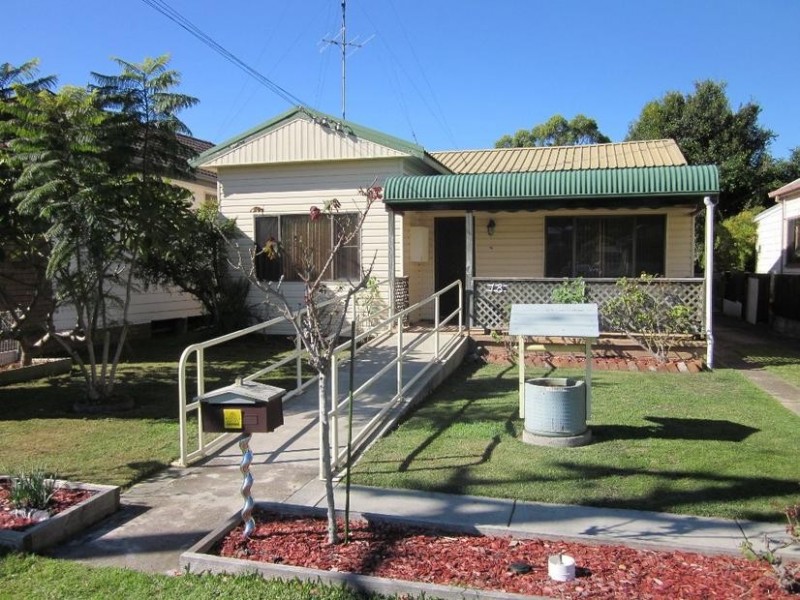 18 Swan Street, Marks Point NSW 2280