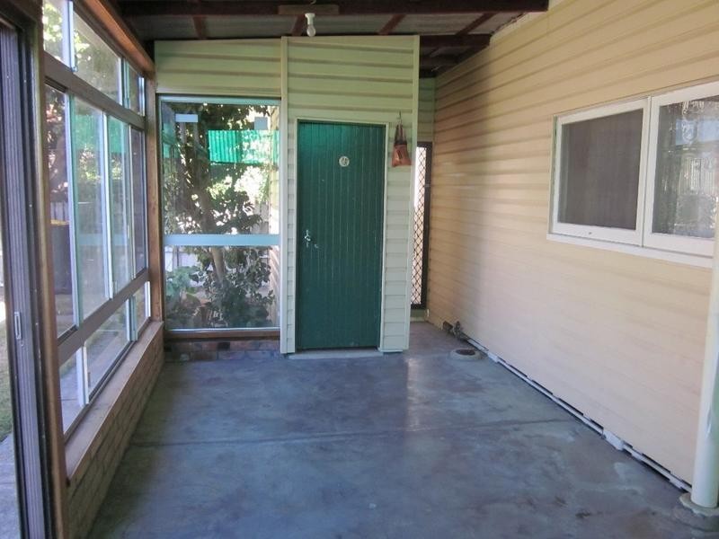18 Swan Street, Marks Point NSW 2280
