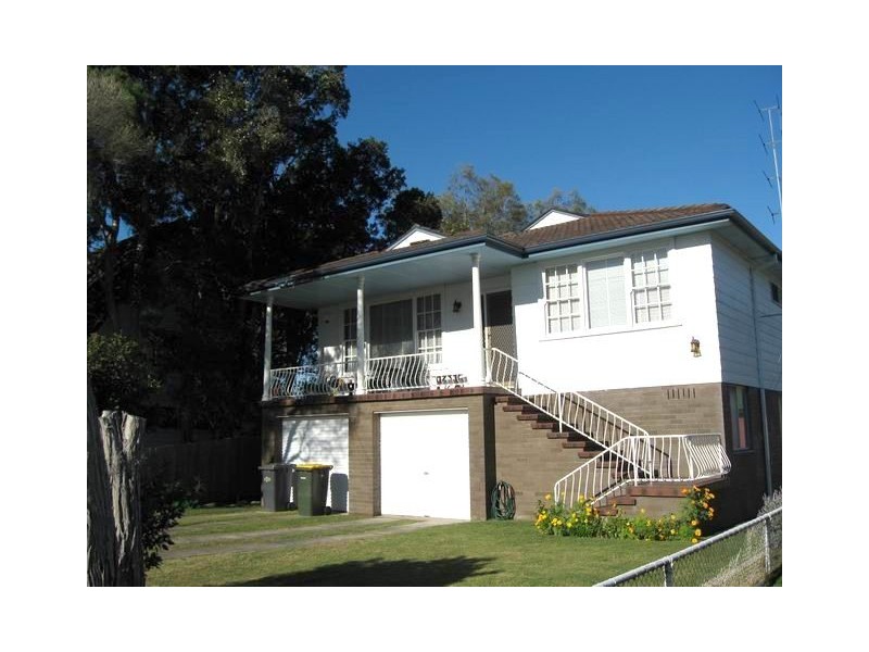 30 Lakeside Drive, Swansea NSW 2281