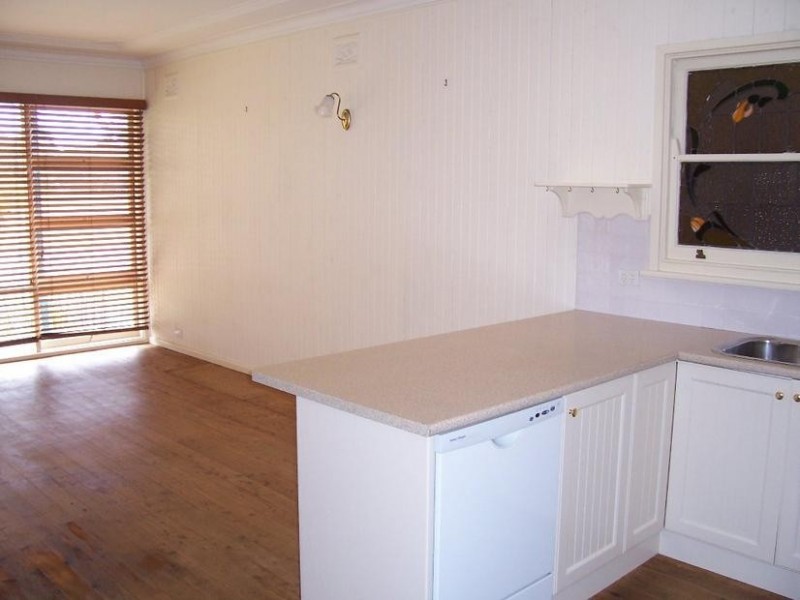 Blacksmiths NSW 2281