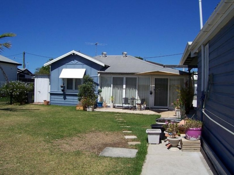 8 Alexander Place, Swansea NSW 2281