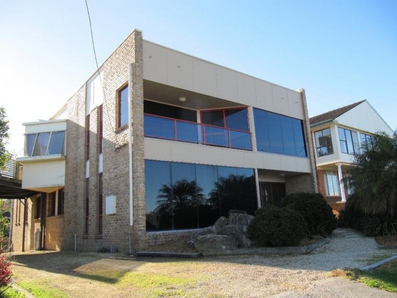 77 Ross Street, Belmont NSW 2280