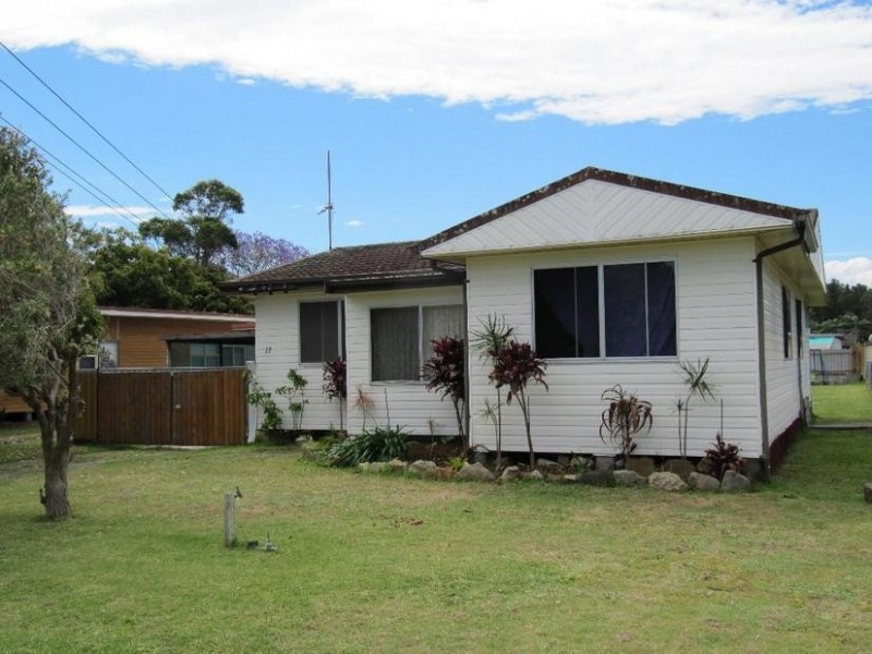 17 Kahibah Street, Swansea NSW 2281