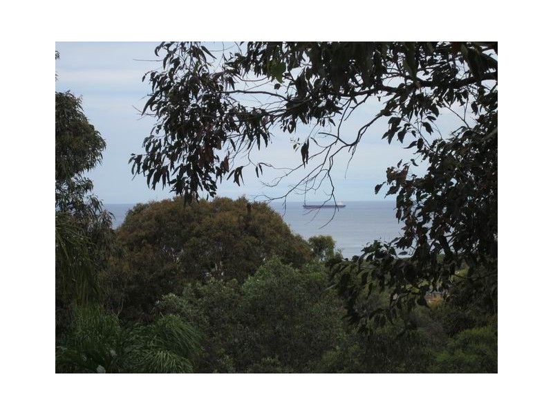61 scenic Drive, Caves Beach NSW 2281