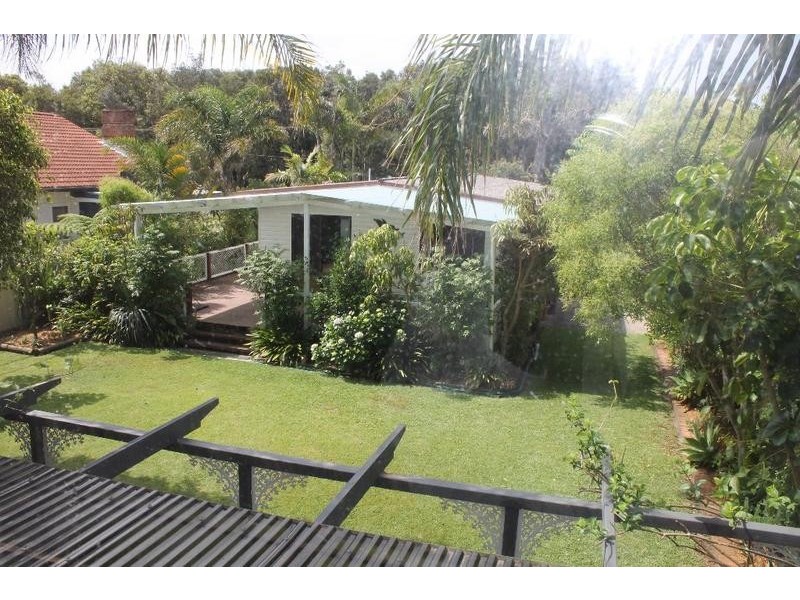 18 Awabakal Street, Blacksmiths NSW 2281