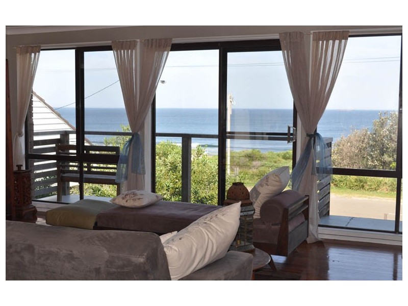 43 Pacific Drive, Swansea Heads NSW 2281