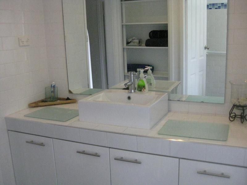 36 Oceanview Parade, Caves Beach NSW 2281