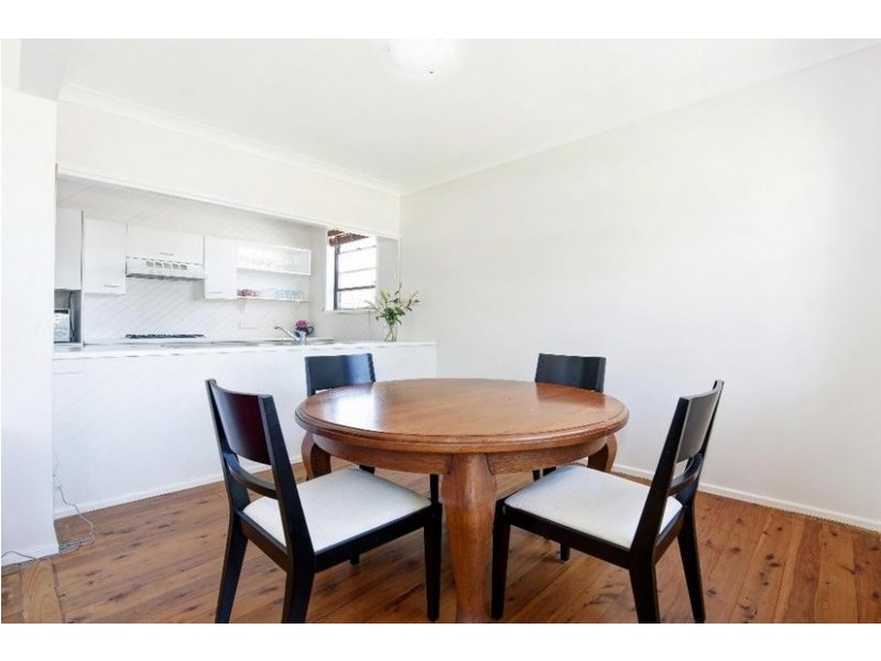 147 Macquarie Grove, Caves Beach NSW 2281