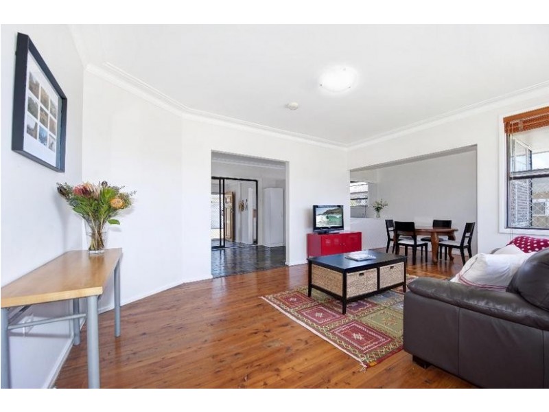 147 Macquarie Grove, Caves Beach NSW 2281