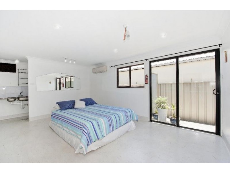 147 Macquarie Grove, Caves Beach NSW 2281