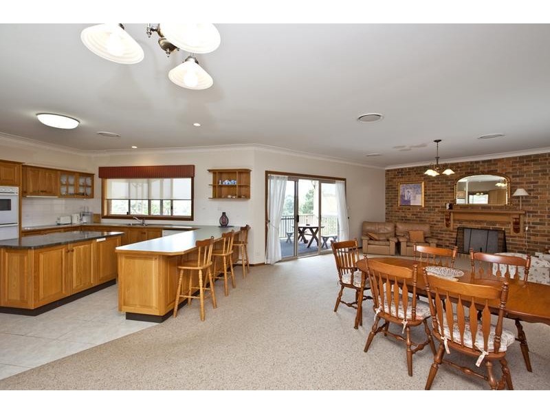 3 Silver Birch Close, Caves Beach NSW 2281