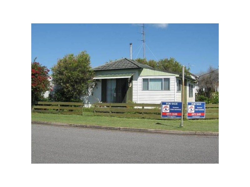 22 Boikon STREET, Blacksmiths NSW 2281