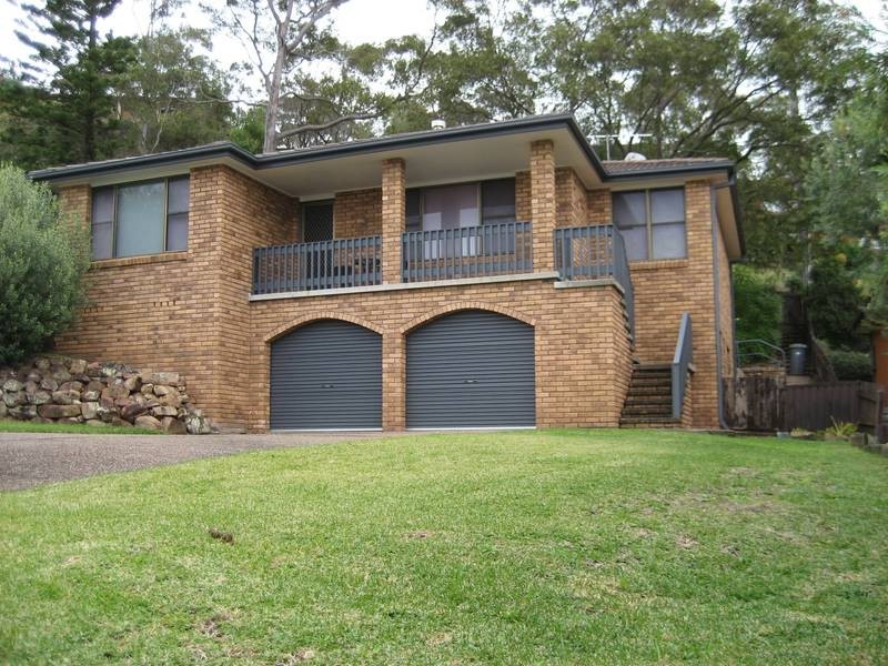 10 Scenic DRIVE, Caves Beach NSW 2281