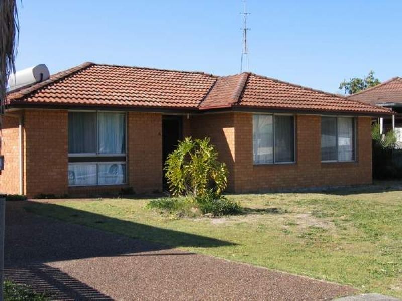 16 Karog STREET, Pelican NSW 2281