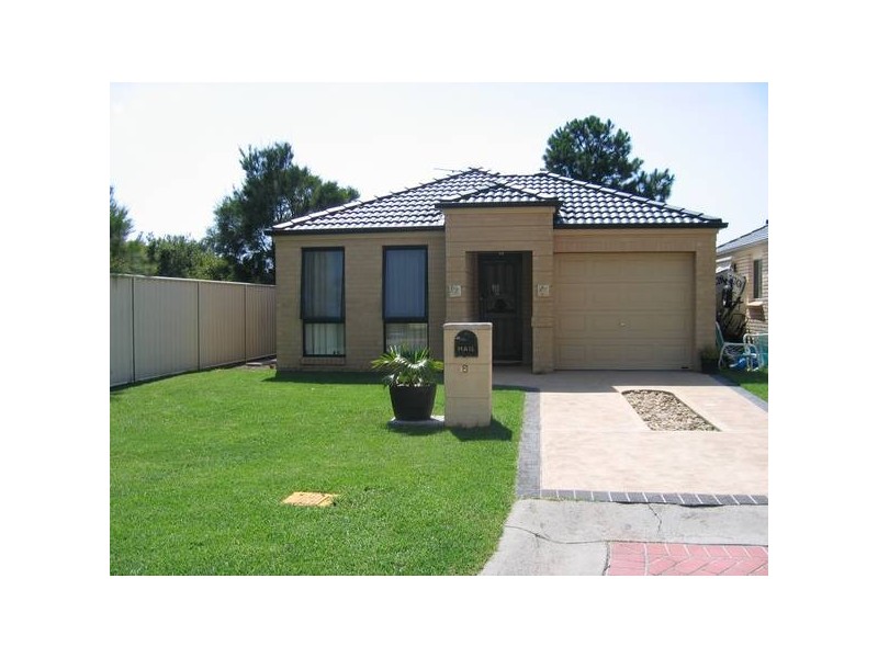12 Watervale CLOSE, Blacksmiths NSW 2281