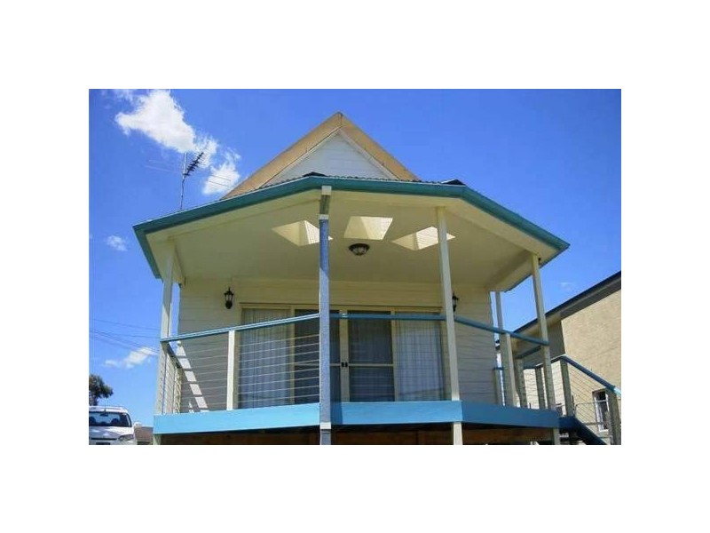 4 Central AVENUE, Nords Wharf NSW 2281
