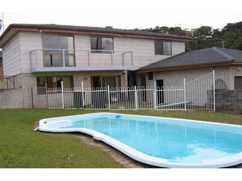 63 Park AVENUE, Caves Beach NSW 2281