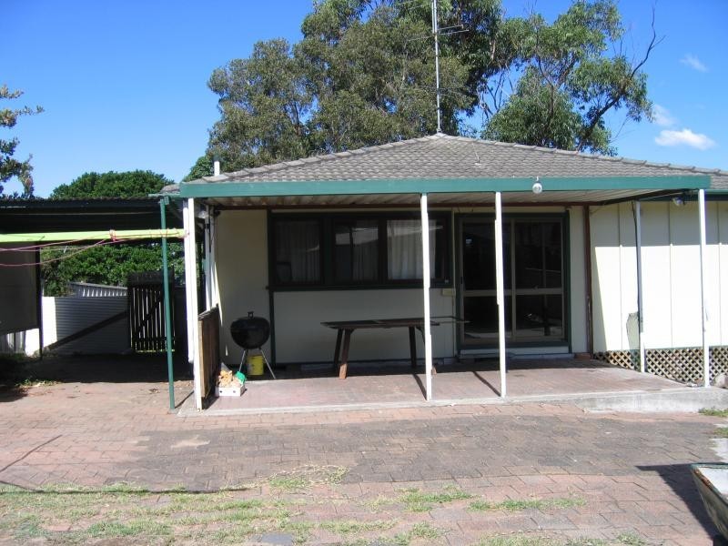 3 Reid CLOSE, Caves Beach NSW 2281