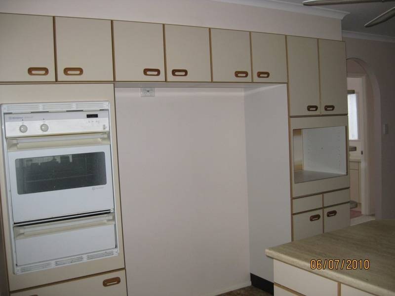 11 Oceanside DRIVE, Caves Beach NSW 2281