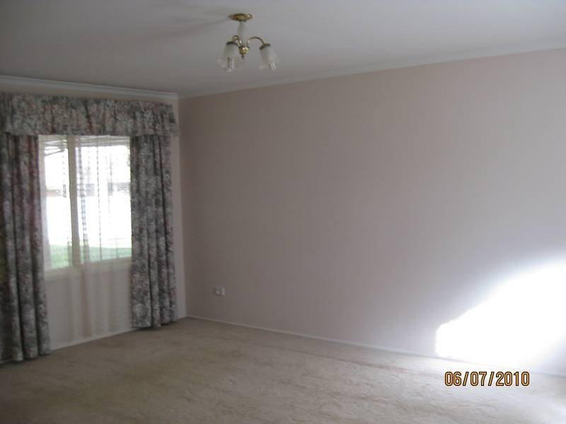 11 Oceanside DRIVE, Caves Beach NSW 2281