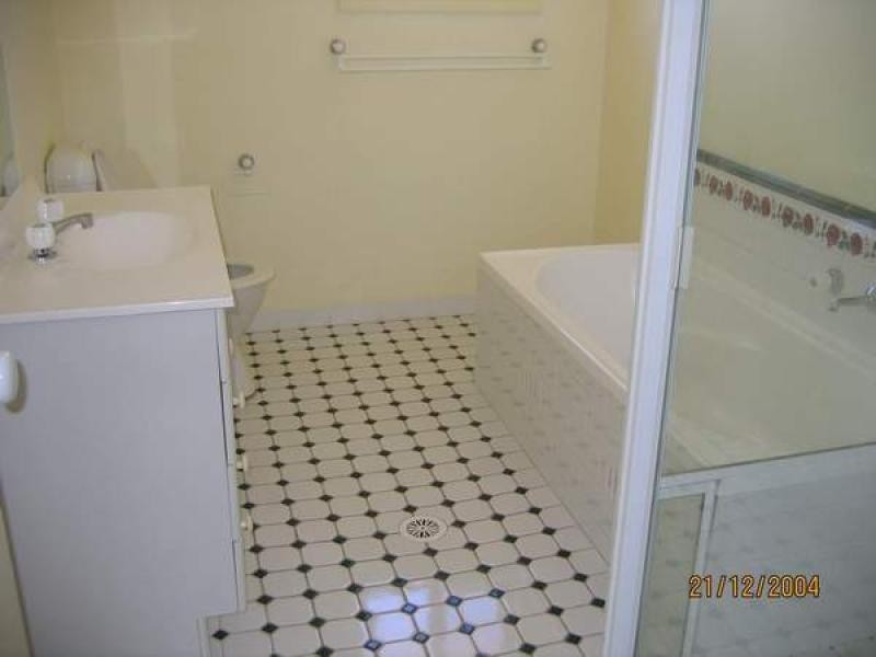8a Ebbtide AVENUE, Caves Beach NSW 2281