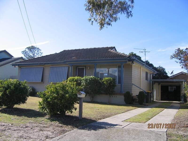 144 Macquarie GROVE, Caves Beach NSW 2281