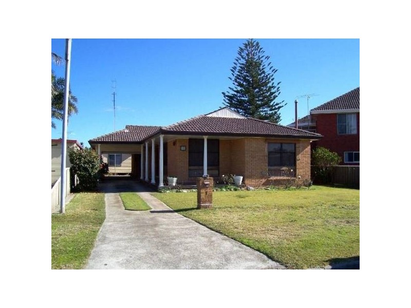 1 Garrawantara STREET, Blacksmiths NSW 2281