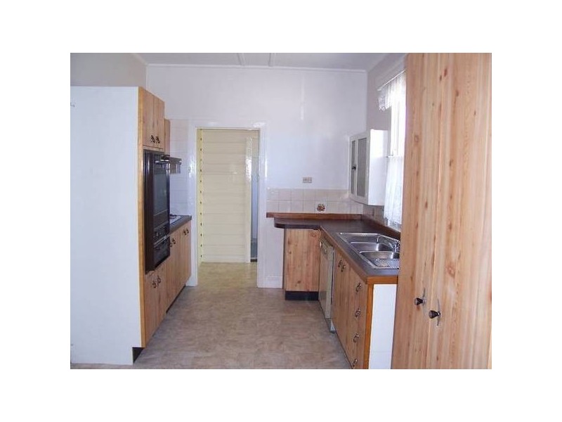 11 Lake ROAD, Swansea NSW 2281