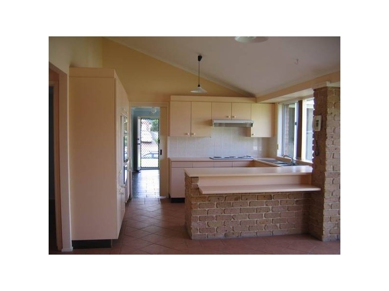 5 Aquamarine Close, Caves Beach NSW 2281