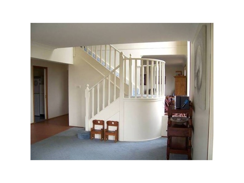 4 Spoonrocks Road, Caves Beach NSW 2281