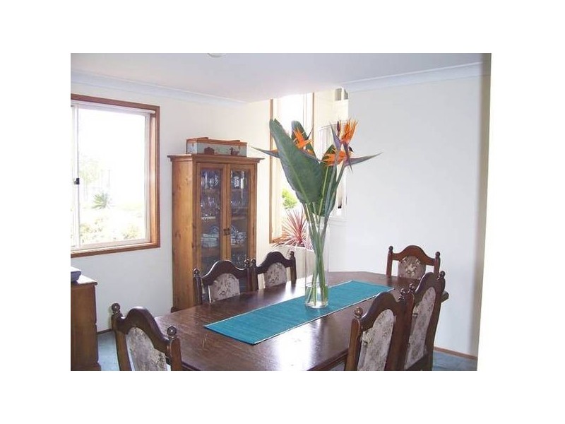 4 Spoonrocks Road, Caves Beach NSW 2281