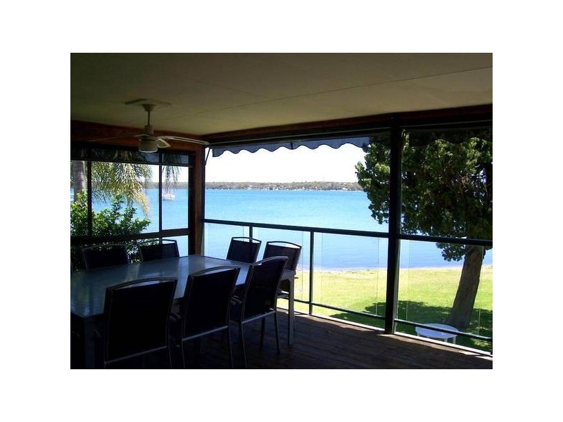 94 Marine Parade, Nords Wharf NSW 2281