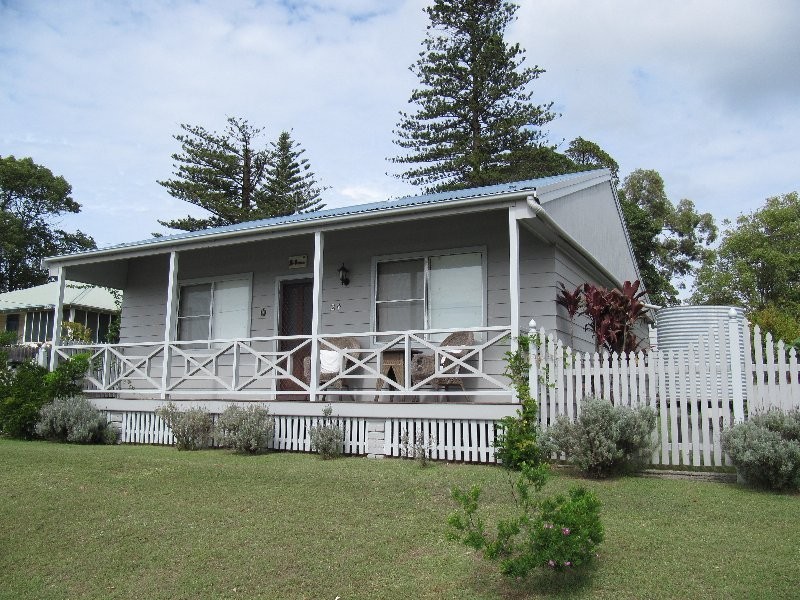 24 Flowers Drive, Catherine Hill Bay NSW 2281