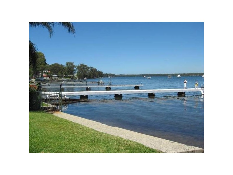 28 Marine Parade, Nords Wharf NSW 2281