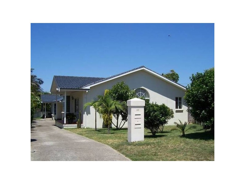 30 Seaspray Close, Caves Beach NSW 2281