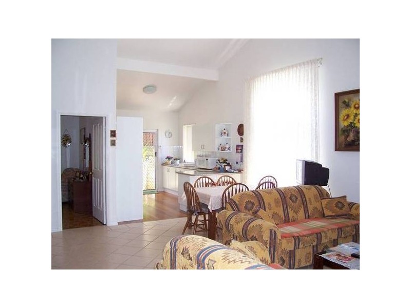 30 Seaspray Close, Caves Beach NSW 2281