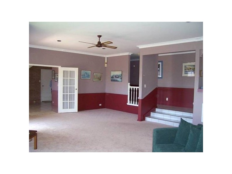 10 Silver Birch Close, Caves Beach NSW 2281