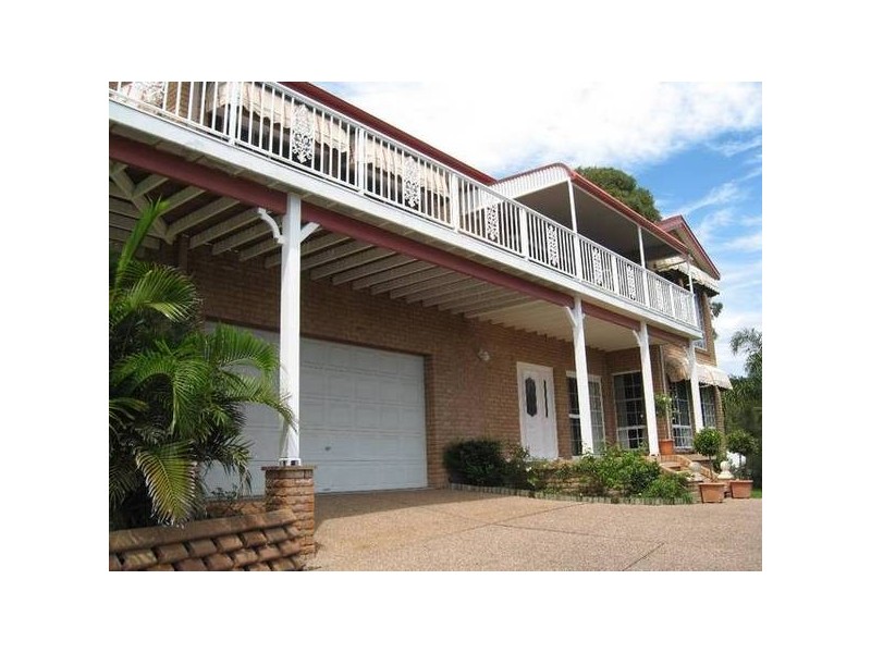 10 Silver Birch Close, Caves Beach NSW 2281