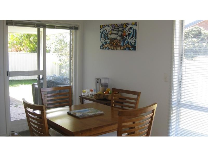 19 Seaspray Close, Caves Beach NSW 2281