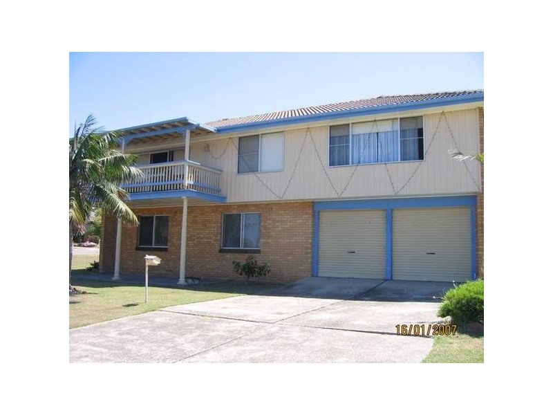 1/7 Middle, Caves Beach NSW 2281