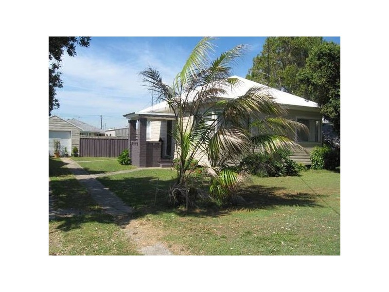 10 Tirril, Blacksmiths NSW 2281