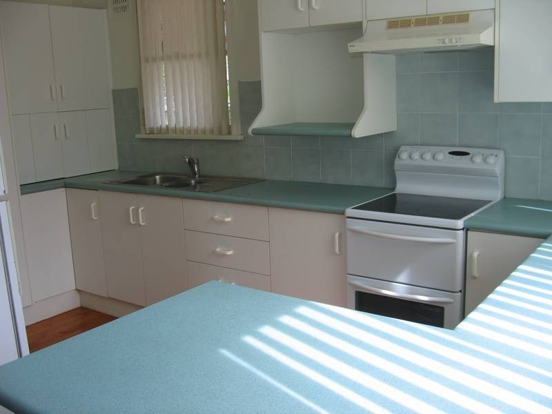 36 Caves Beach Road, Caves Beach NSW 2281