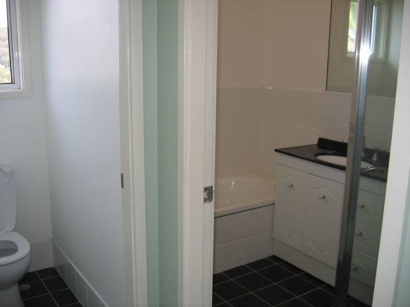 36 Caves Beach Road, Caves Beach NSW 2281