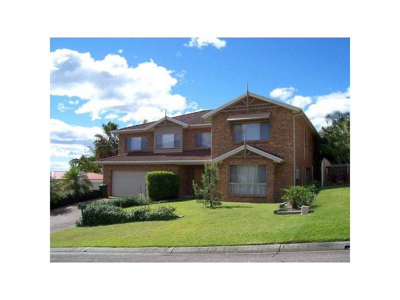 3 Silver Birch Close, Caves Beach NSW 2281