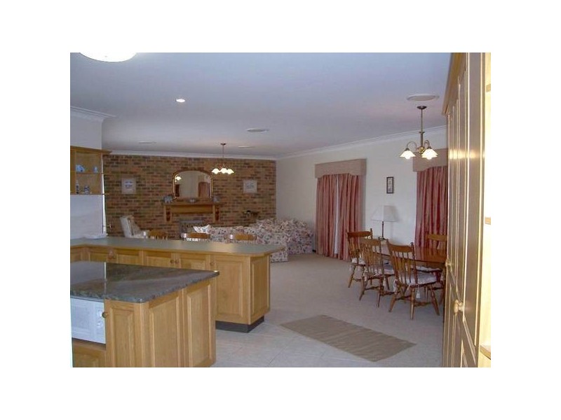 3 Silver Birch Close, Caves Beach NSW 2281